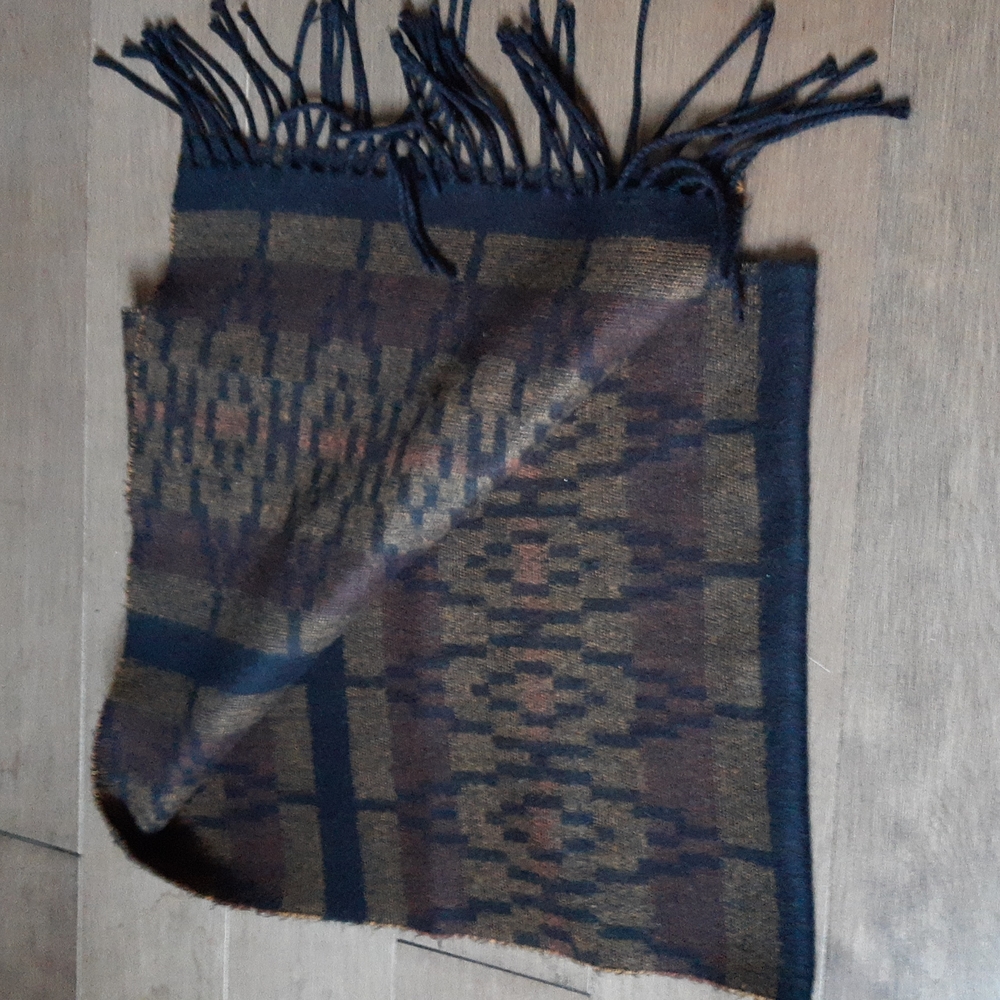 2/35$***Unisex brown and black Scarf